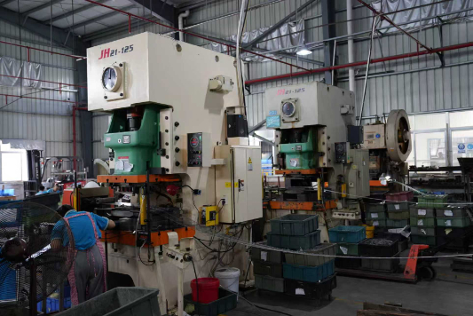 CNC-Klingensch&auml;rfmaschine