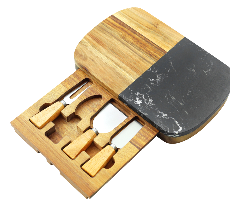 5-teiliges K&auml;semesser-Set aus Eichenholz mit K&auml;sebrett HS4267