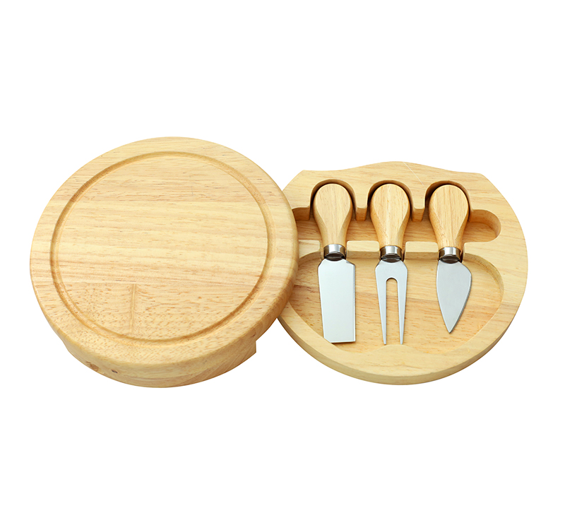 4-teiliges K&auml;semesser-Set aus Eichenholz mit K&auml;sebrett