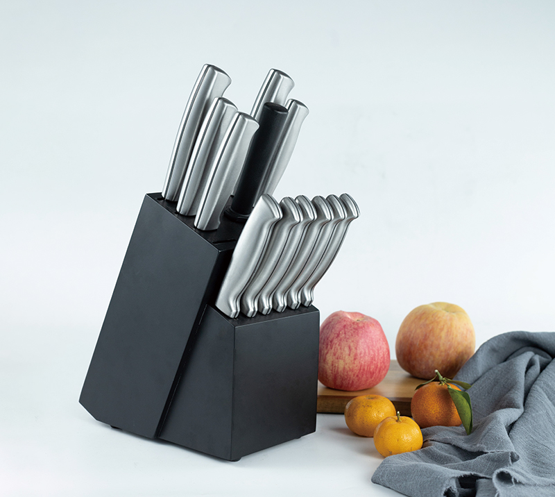 HS2010 8-teiliges Messerset mit Edelstahlgriff